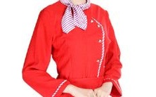 提供完美服务的高档酒店服务员的形象出现在我的梦中