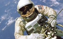 在梦中遭遇宇宙人和太空人的震撼体验:探索异星的神秘旅程