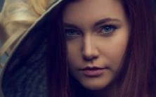 眉尾上长痣的女性所具有的意义是什么?这种具有特殊标志的女性是否有优越或劣势?