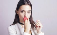 手相大全图解释算命:细致解读手纹、手指及手掌的含义,揭示人生宿命的奥秘