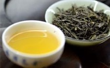 当你在梦中拜佛却无佛像可供敬拜时,这意味着什么?