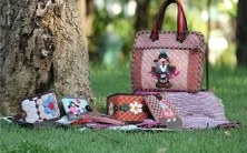 做梦梦见朋友光顾自己,到底代表着什么深层的象征意义呢?