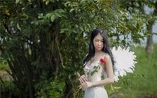 面相学:如何分析痣位及其在面部不同区域的意义和影响?