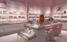 做梦梦见身边人争吵不止,心烦意乱无法入眠的状况