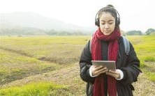 《掌纹解析:如何通过手相看清感情和事业未来线路》