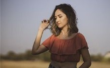 手掌上的方块状纹路对主要线路施加压力:了解手相学中这一现象的含义