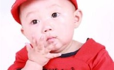 一个以姓余、一个字的女孩名字