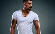 在微盘上分享的《执手相依》文本文件:一段深刻的情感文字,讲述人们如何在互相扶持与理解中建立起长久稳固的情感纽带