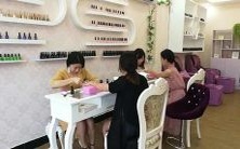 当你在梦中看见镜子里出现鬼怪,这意味着什么?