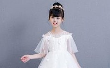 在梦中经历了寻找遗失袜子的挣扎和困惑