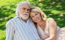 生肖属鸡的女性2020年财运旺盛,增加家庭收入并助夫高升致富,但是否存在出轨风险呢?