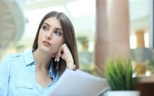 究竟?探讨五指间露出间隙之手的手相意义