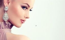 揭示多愁善感女性的特征:从面相来看,八字眉配大眼、纤细唇线,暗藏深情脆弱之性格特质