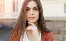 是否真的存在眉毛变白意味着长寿的传说?