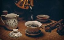 睡负醉地:探究他人酗酒入眠之梦境隐涵何义?