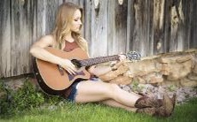 做了一个噩梦,梦见自己在抬着亲人的棺材,心惊胆战,究竟是什么意思呢?