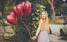 在梦中看到吉他不幸断裂的情景:一种表达未解决问题的心理预示方式