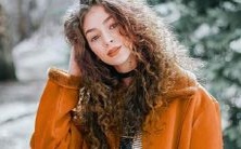 女性在晚年如何从手面相得知富贵运势?