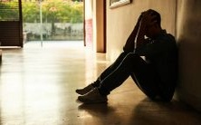 如何通过观察确定坟地的风水是否良好以及如何观察新坟地来评估它的风水是否吉利,并以此确定其是否能够为后人带来幸运和繁荣