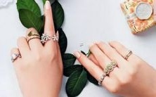 学以致用,不断探索!揭秘哪些星座能够快速适应新工作环境,成为职场高手!