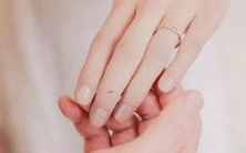 - 快来看!揭示星座之谜:12星座最让人欢喜跃跃的瞬间