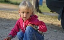 在梦境中体验挑水活,进入井中取水的梦象