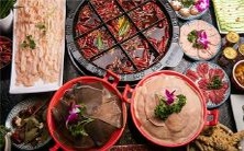 解析梦境:梦见自己在采摘草莓时的隐含含义是什么?