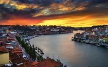 属兔和属马的婚配解析及经营合作规划：探讨兔和马在婚姻和生意场合中的财务配合能力及可行性因素