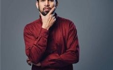 探寻女性手相之美：描绘细腻柔美、线条流畅清晰的女人手相艺术之悦