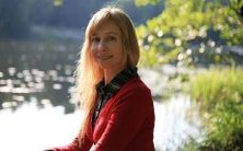 女性面容出现颈部痣迹的意义和预示——解读女性颈项部位痣迹的启示